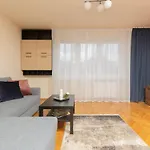Karmelicka City Studio Apartment By Noclegi Renters