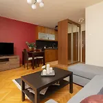 Karmelicka City Studio Apartment By Noclegi Renters